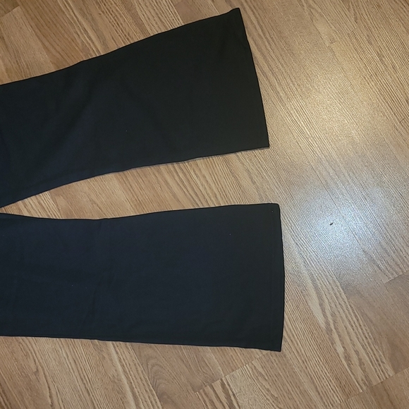 New MIGHT FINE "Become the Change" crop top lightweight sweatsuit sizes MD and L - Picture 5 of 6